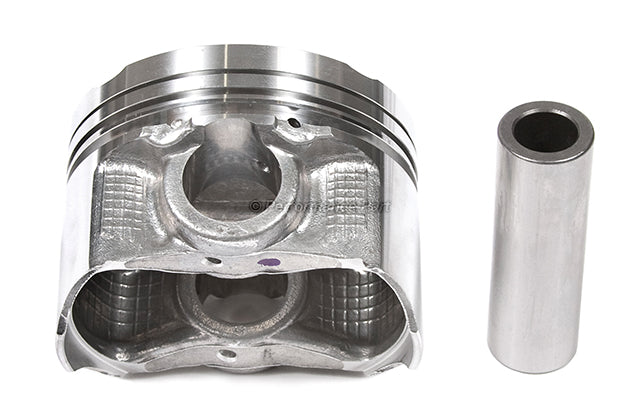 Pistons w/ Rings for 95-98 Mazda Protege 1.5L DOHC Z5